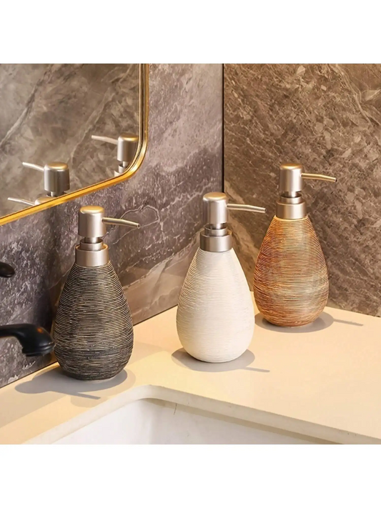 Retro Ceramic Soap Dispenser – Creative Elegance for Bathrooms and Kitchens
